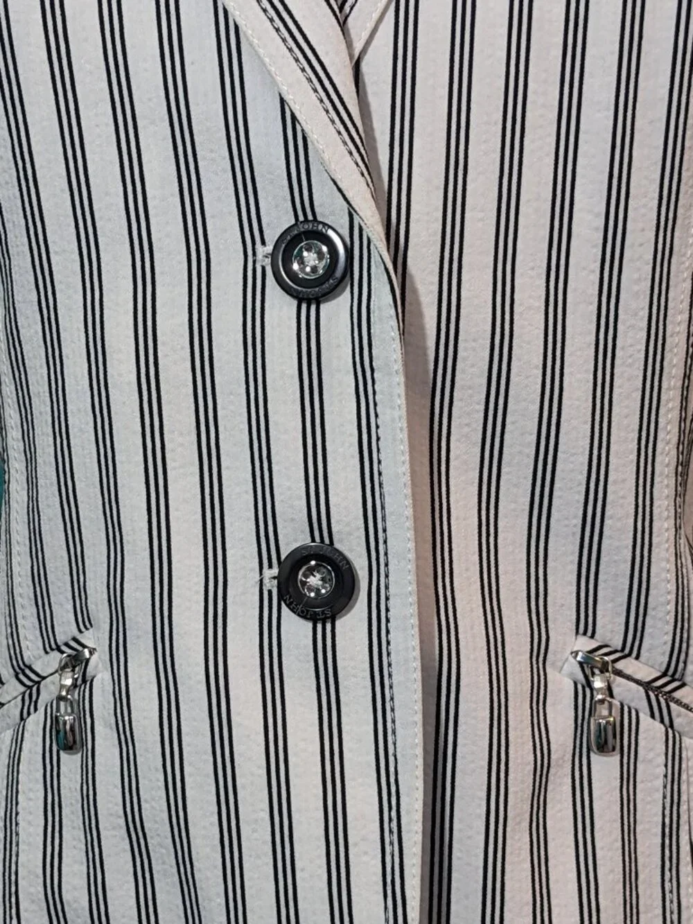 St. John Sport Vintage White with Black Stripes Blazer Size P Preowned - Picture 5 of 6